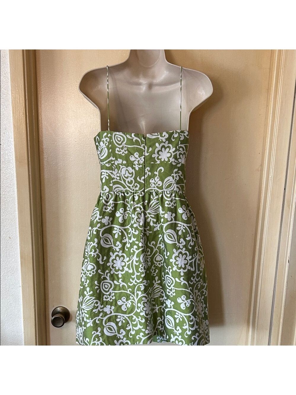 Ann Taylor Green and White Silk Floral Mini Dress size 8 - Picture 5 of 11